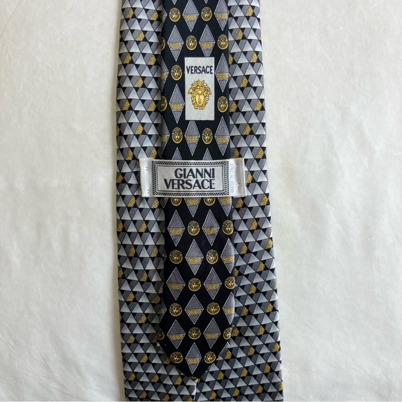 Gianni Versace 90s Silk Men’s Neck Tie Black Gold Baroque Medusa Italy Vintage
